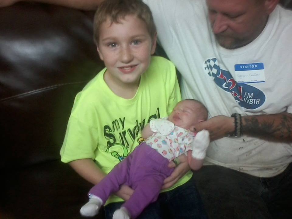 Cartee Timothy Cartee holding KahLyn for the first time sept 23rd 2014